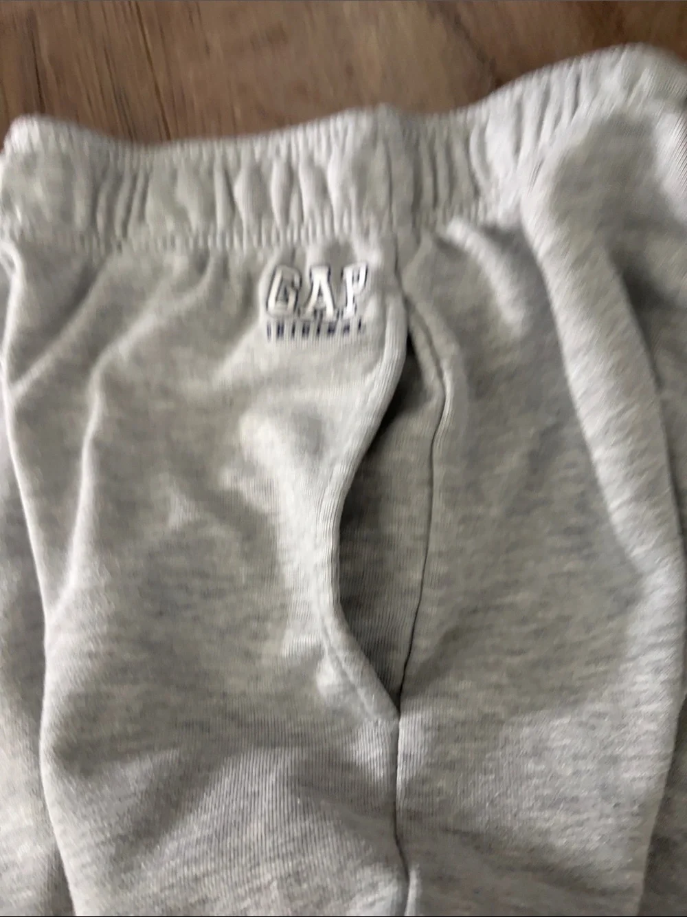 GAP Light Gray Kids Sweatpants with Logo. Boys size XL 14/16